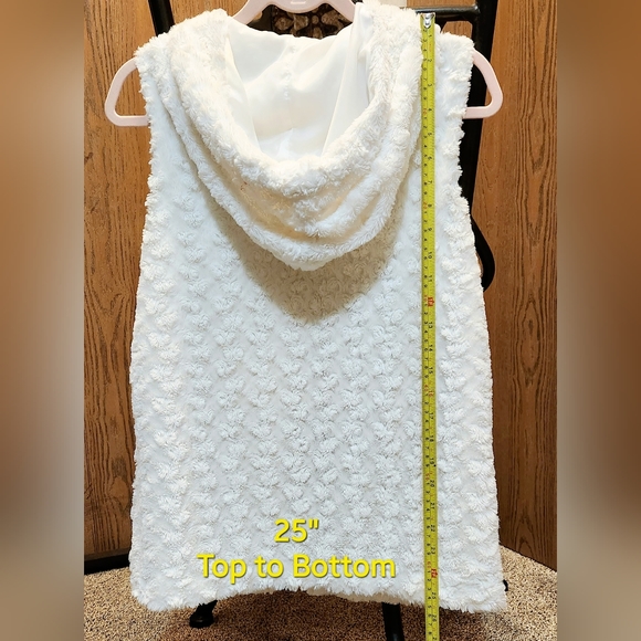 Faux Fur Vest - Picture 7 of 11